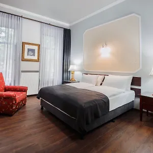 επισκεφθείτε το ξενοδοχείο